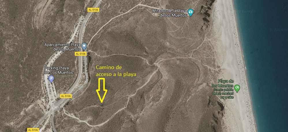 captura de mapa de Google con acceso a la playa de los muertos y parkings