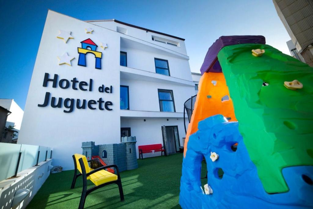 Hotel del Juguete en Ibi, Alicante, ideal para viajar con niños.